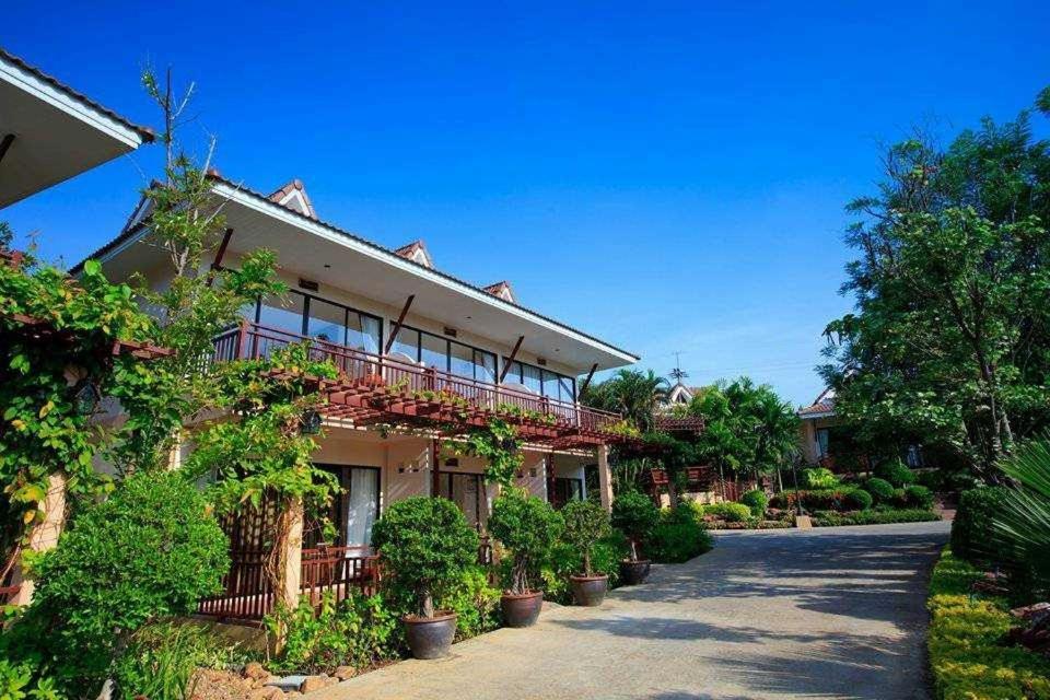 Chawalun Resort Don Tum Exterior foto